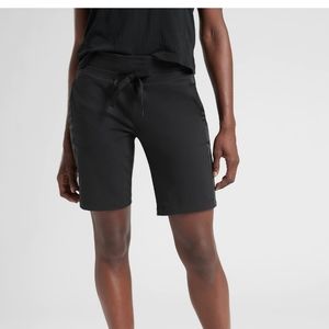 Athelta Metro Downtown 11' Short